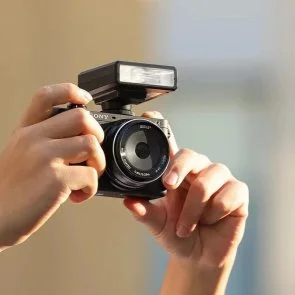 Фото: Лампа відеосвітло Ulanzi Vijim F12 Mini Camera Flash Speedlite UV-L044GBB2 F12 (L044GBB2) № 12 | KTC