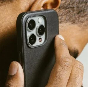 Фото: Чохол Nomad for Apple iPhone 16 Pro - Modern Leather Black Horween (NM01694885) № 9 | KTC