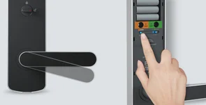 Фото: Замок дверний Zelkova Smart Safety Carousel Lock Left-side Silver (ZSL17K1P_L) № 6 | KTC