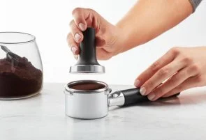 Фото: Ріжкова кавоварка KitchenAid Espresso machine Artisan 5KES6503 Onyx Black (5KES6503EOB) № 10 | KTC