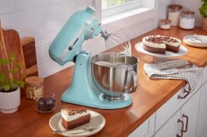 Фото: Планетарний міксер KitchenAid Mixer tilt-head 4.8L Artisan 5KSM125 Mineral Water (5KSM125EMI) № 11 | KTC