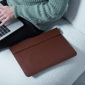 Фото: Чохол INCARNE Klouz 14 Classic - MacBook Pro13 2012-2015 / Pro14 2021-2024 Brown № 4 | KTC
