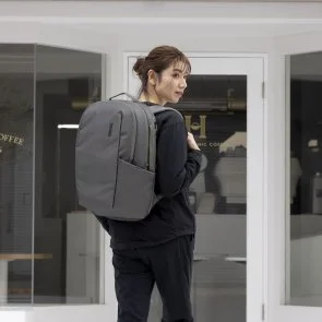 Фото: Рюкзак для ноутбука THULE Subterra 2 27L TSLB-417 Vetiver Gray (3205029) № 6 | KTC