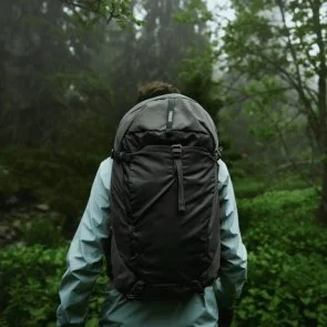 Фото: Туристичний рюкзак THULE Topio 30L Men Backpacking Pack TTOM-130 Black (3204503) № 5 | KTC