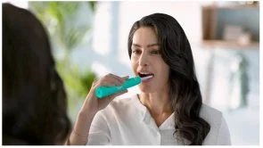 Фото: Електрична зубна щітка Philips Sonicare 4100 Series Green (HX3689/43) № 4 | KTC