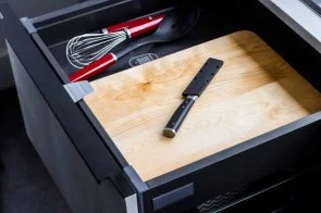 Фото: Ніж кухонний кухарський KitchenAid Coreline 11cm Black (KOG45TSSOHOBA) № 7 | KTC