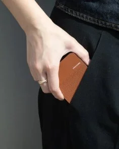 Фото: Батарея універсальна Native Union Re Classic Magnetic Qi2 10000mAh 20W Tan (PB-10KMS-TAN) № 3 | KTC