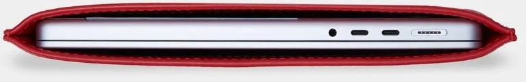 Фото: Чохол INCARNE ClineUp - MacBook Neo 13 Red (clineup-red-neo-13) № 7 | KTC
