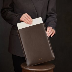 Чохол INCARNE ClineUp - MacBook Pro 16 Chocolate