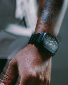 Фото: Ремінець Nomad for Apple Watch 46/49mm - Stratos Black Hardware Black (NM011154858) № 12 | KTC