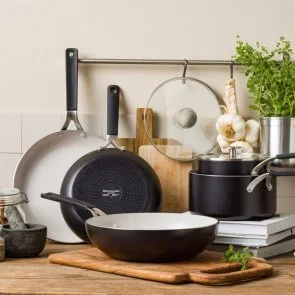 Фото: Сковорода KitchenAid Aluminium Ceramic 20cm Black (CC009713-001) № 4 | KTC