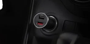 Фото: Автомобільний зарядний пристрій Xiaomi Mi Car Fast Charger (CC06ZM) № 4 | KTC