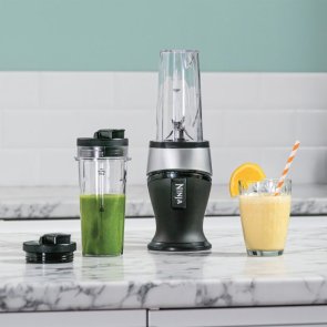 Блендер Ninja Personal Slim Blender Smoothie Maker QB3001EUS