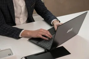 Фото: Ноутбук 2E Imaginary 15 NL50MU-15UA31 Black - 15.6" IPS 60 Гц / Intel Core i5 / i5-1155G7 / DDR4 16 ГБ / PCI-E SSD 512 ГБ / Intel Iris Xe Graphics № 13 | KTC