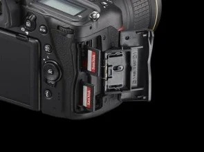 Фото: Цифрова фотокамера дзеркальна Nikon D780 Body (VBA560AE) № 5 | KTC