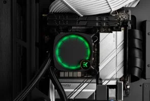 Фото: Система рідинного охолодження EKWB EK-Nucleus AIO CR240 Lux D-RGB Black (3831109851678) № 12 | KTC