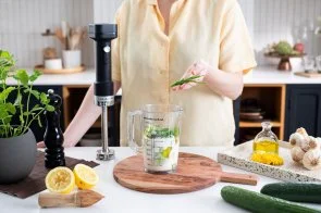 Фото: Занурюваний блендер KitchenAid Go 5KHBRV05BM зі знімною батареєю, з аксесуарами, без акумулятора № 9 | KTC