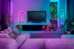 Гірлянда Twinkly Strings USB 200 Pearl-shaped RGB LEDs, Green Wire, USB-C (TWKP200RGB-G)