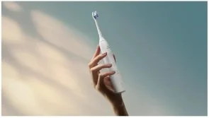 Фото: Електрична зубна щітка Philips Sonicare 6100 Series White + Travel Case (HX7400/06) № 6 | KTC