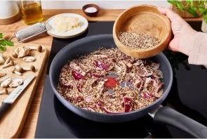 Фото: Сковорода Tefal Healthy Chef 28cm Gray (G1500672) № 3 | KTC