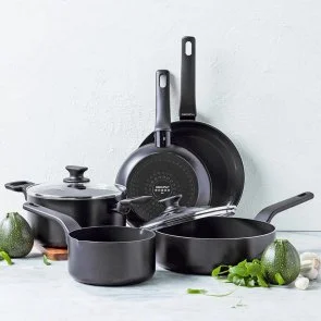 Фото: Сковорода GreenPan Essence Perforated Base 20cm (CC009038-001) № 4 | KTC