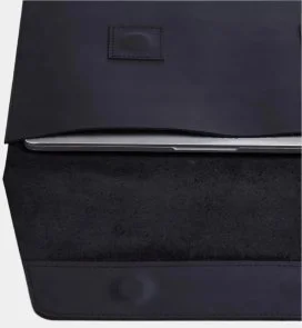 Фото: Чохол INCARNE Line - MacBook Neo 13 Black (line-black-neo-13) № 5 | KTC