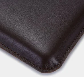 Фото: Чохол INCARNE Cline - MacBook Pro 16 Chocolate (cline-chocolate-pro-16) № 8 | KTC