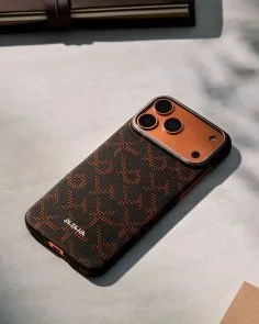 Фото: Чохол Pitaka for Apple iPhone 17 Pro - Edge Ultra-Slim Monogram Black/Orange (KI1704PTK) № 7 | KTC