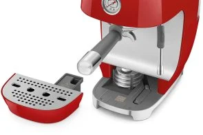 Фото: Ріжкова кавоварка Smeg Style Aesthetic Red Glossy Finishing (ECF03RDEU) № 14 | KTC