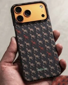 Фото: Чохол Pitaka for Apple iPhone 17 Pro - Edge Ultra-Slim Happiness Rides Ebony (HR1707P) № 6 | KTC