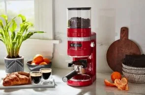 Фото: Кавомолка KitchenAid Coffee Grinder Artisan 5KCG8433 Red (5KCG8433EER) № 9 | KTC