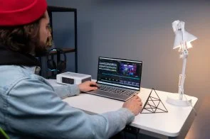 Фото: Ноутбук 2E Complex Pro 15 NS51PU-15UA33 Silver - 15.6" IPS 60 Гц / Intel Core i5 / i5-1240P / DDR4 32 ГБ / PCI-E SSD 1 ТБ / Intel Iris Xe Graphics № 13 | KTC