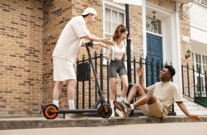 Електросамокат Xiaomi Mi Electric Scooter 4 Go Grey (993059)