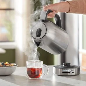 Фото: Електрочайник KitchenAid Variable Temperature Kettle 1.7L 5KEK1701 Stainless Steel (5KEK1701ESX) № 5 | KTC