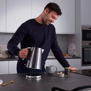 Фото: Електрочайник Russell Hobbs Geo Steel (25240-70) № 13 | KTC