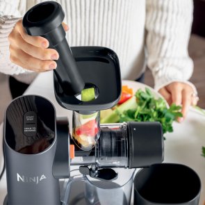 Соковижималка шнекова Ninja JC151EU