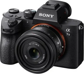 Фото: Об'єктив Sony 40mm f/2.5 G NEX (SEL40F25G.SYX) № 9 | KTC