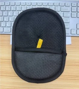 Фото: Щітка-рукавиця для видалення шерсті тварин Lapka LPK-26 № 6 | KTC
