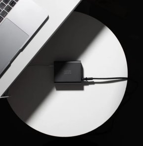 Зарядний пристрій Native Union Fast GaN Charger PD 140W Desktop Black (FAST-PD140-BLK-EU)