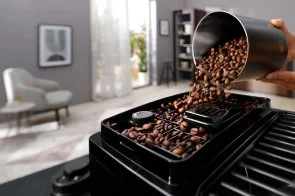 Фото: Кавомашина DeLonghi ECAM 220.80 SB Magnifica Start (ECAM22080SB) № 5 | KTC