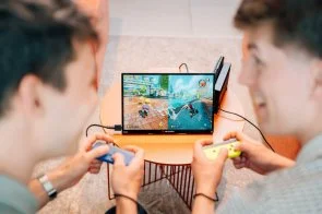 Фото: Монітор Verbatim Portable Touchscreen Monitor (32087) - 13.3" IPS / 1920×1200 / / AMD FreeSync № 4 | KTC
