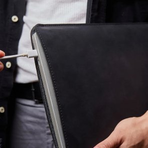 Чохол INCARNE Free Port Plus - MacBook Neo 13 2026 Black