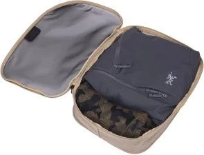 Фото: Органайзер THULE Packing Cube Medium TPCS-202 Gentle Beige (3205574) № 3 | KTC