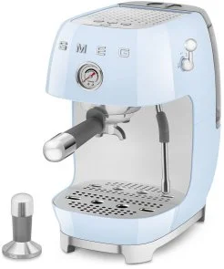 Фото: Ріжкова кавоварка Smeg Style Aesthetic Pastel Blue Glossy Finishing (ECF03PBEU) № 4 | KTC