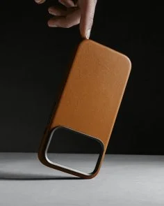 Фото: Чохол Nomad for Apple iPhone 17 Pro - Traditional Leather English Tan (NM011932858) № 11 | KTC