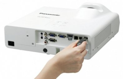 Проектор Panasonic PT-TW350 (3LCD, WXGA, 3300 lm)