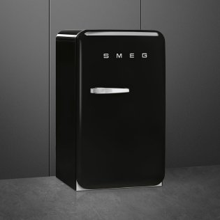  Холодильник однодверний Smeg Retro Style Black (FAB10HRBL5)