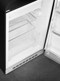 Холодильник однодверний Smeg Retro Style Black (FAB10RBL5)