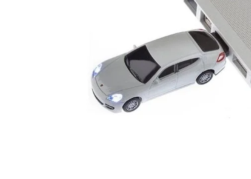 Фото: Флешка USB Autodrive Porsche Panamera Turbo 4 ГБ (92907W-WHITE-4GB) біла № 5 | KTC