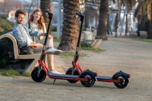 Фото: Електросамокат Ninebot by Segway D28E Black/Red (AA.00.0012.08) № 15 | KTC